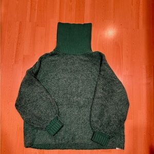 Free People Women's Green Turtleneck Sweater